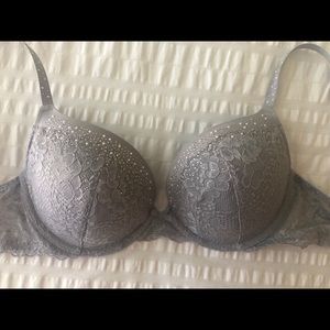 Victoria’s Secret Lacey Sparkle Bra Size 34DD